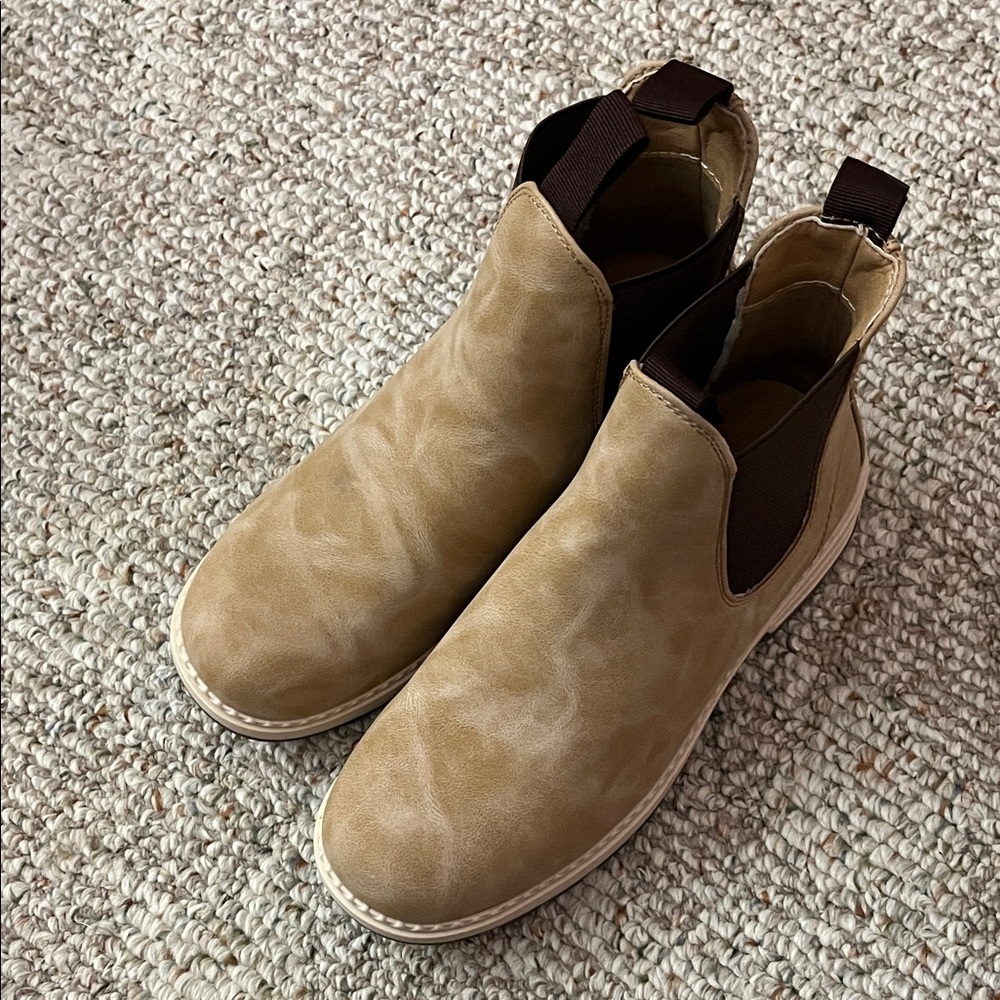 Classic Tan Men's Chelsea Boots